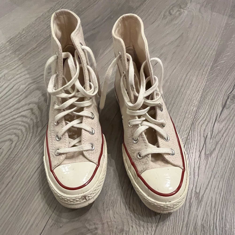 Cream Converse